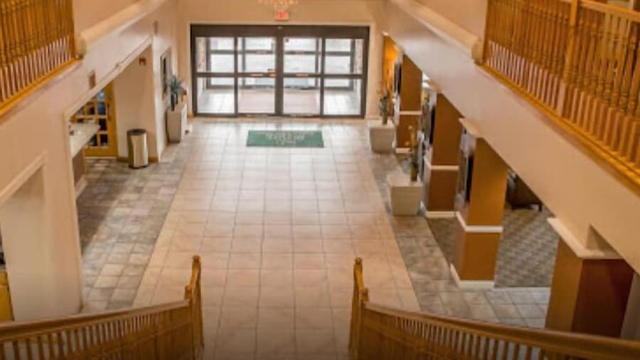 Quality inn & Suites Cincinnati I-275