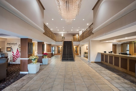 Lobby. Quality inn & Suites Cincinnati I-275