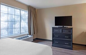 Studio, 1 King Bed, Non Smoking