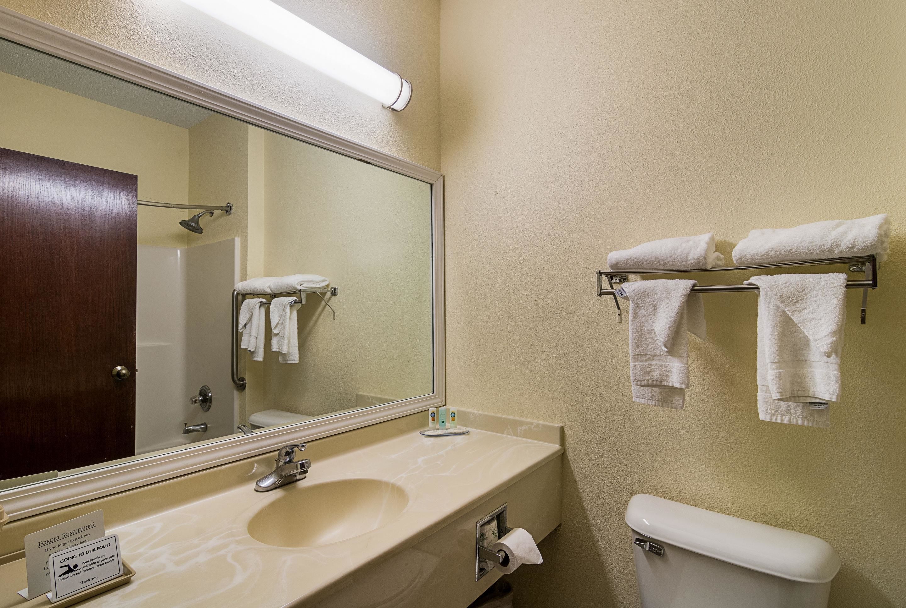 Photo - Quality Inn & Suites Harvey - Chicago Southland