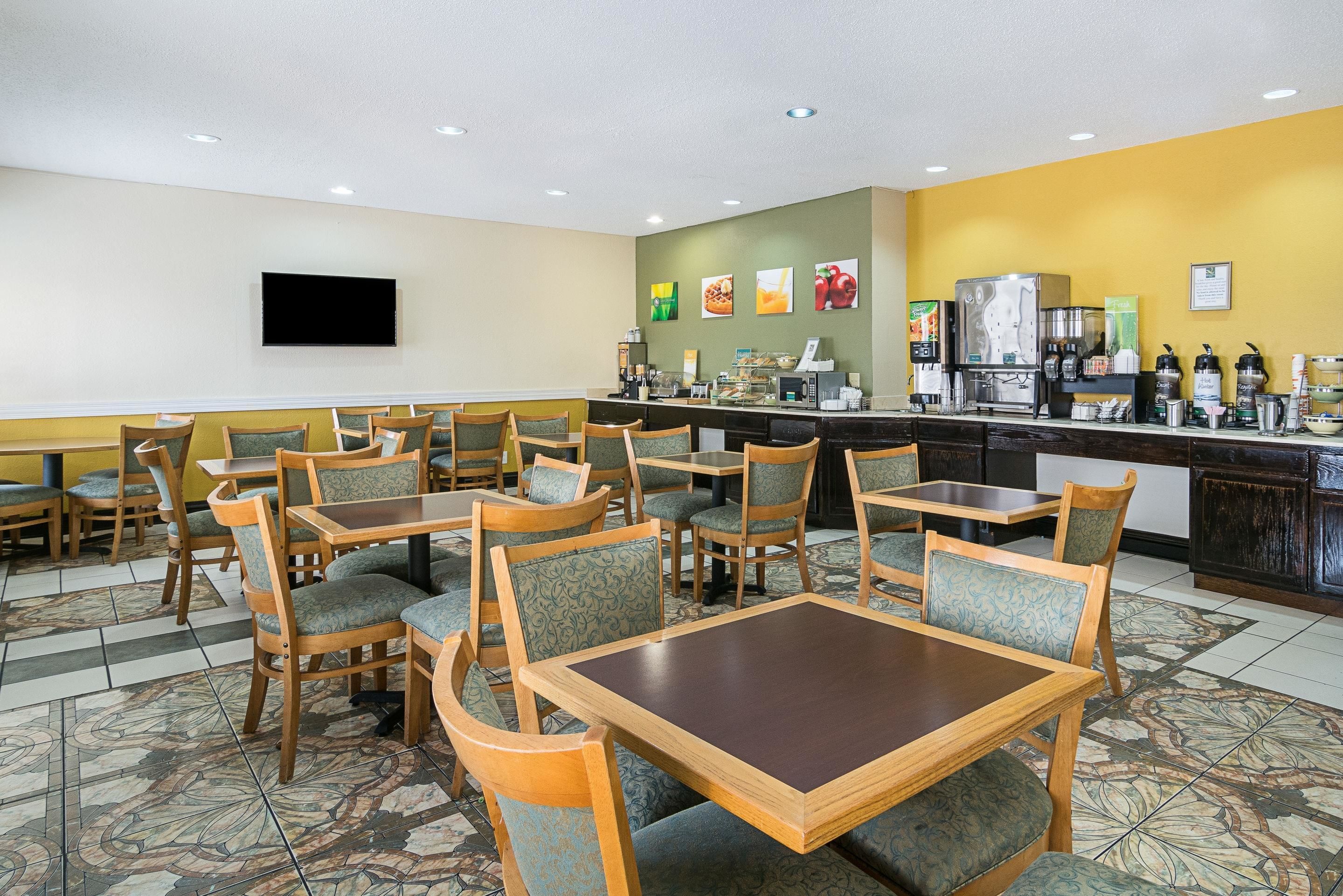 Photo - Quality Inn & Suites Harvey - Chicago Southland