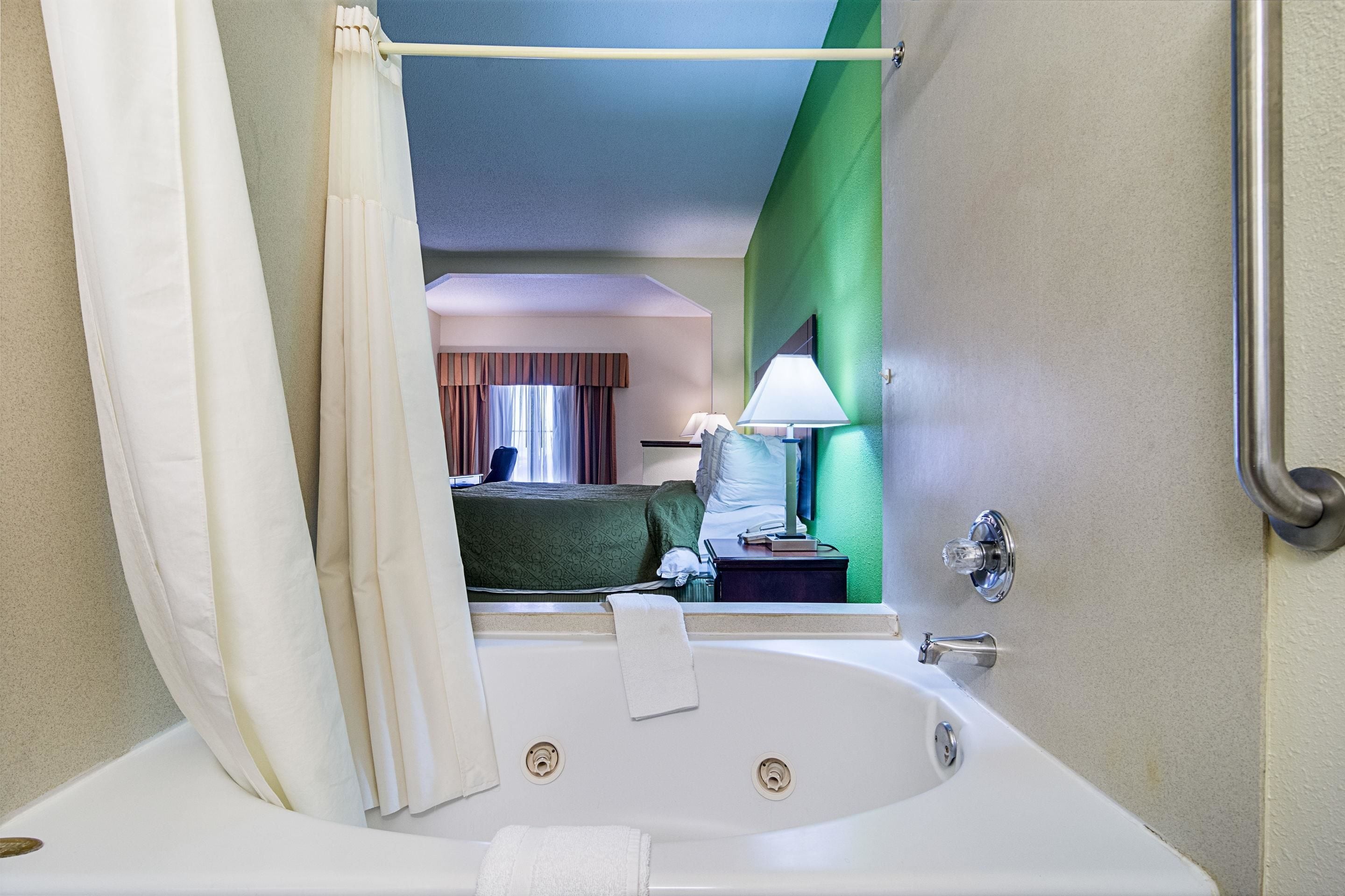 Photo - Quality Inn & Suites Harvey - Chicago Southland