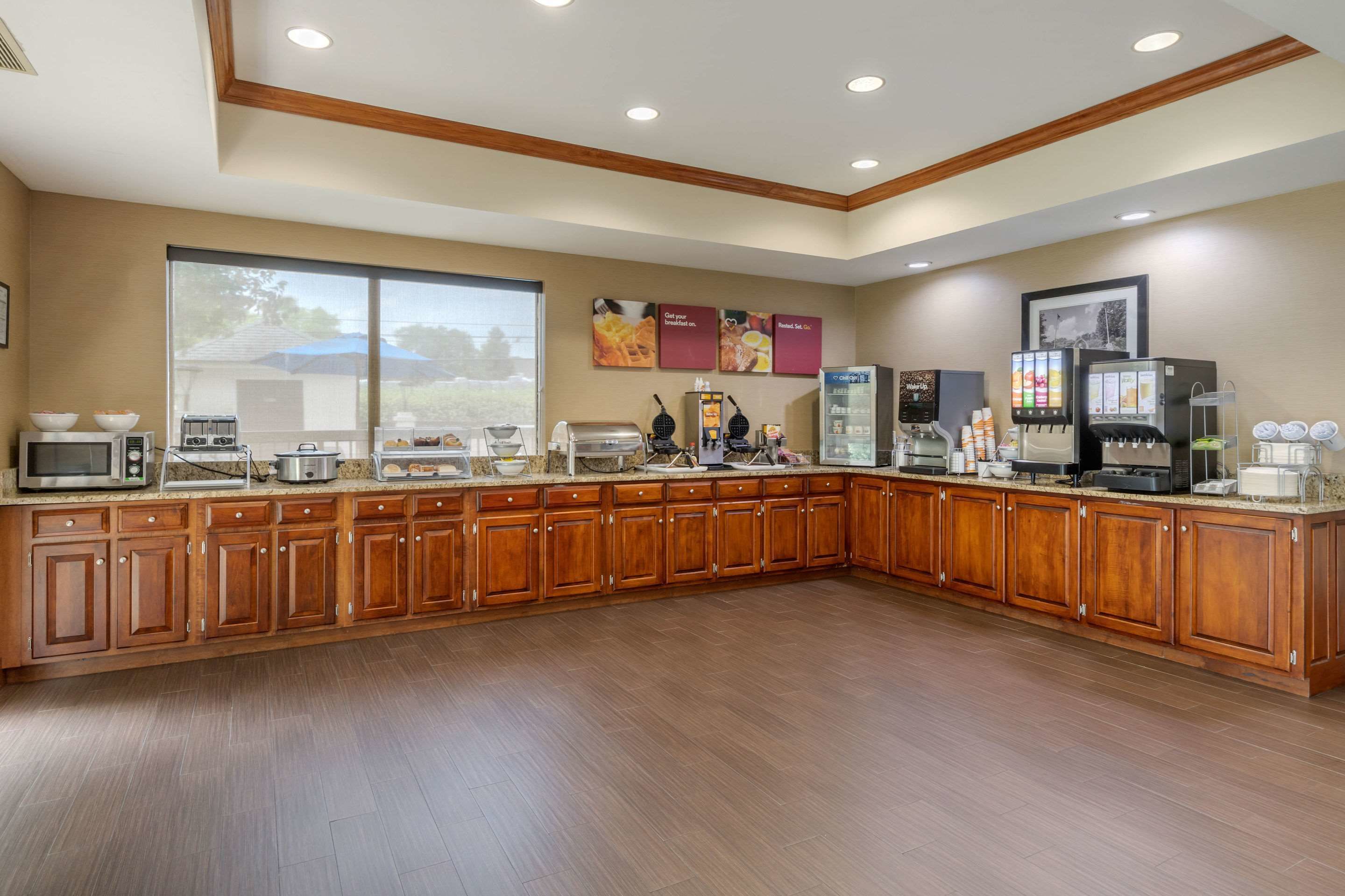 free daily on-the-go breakfast