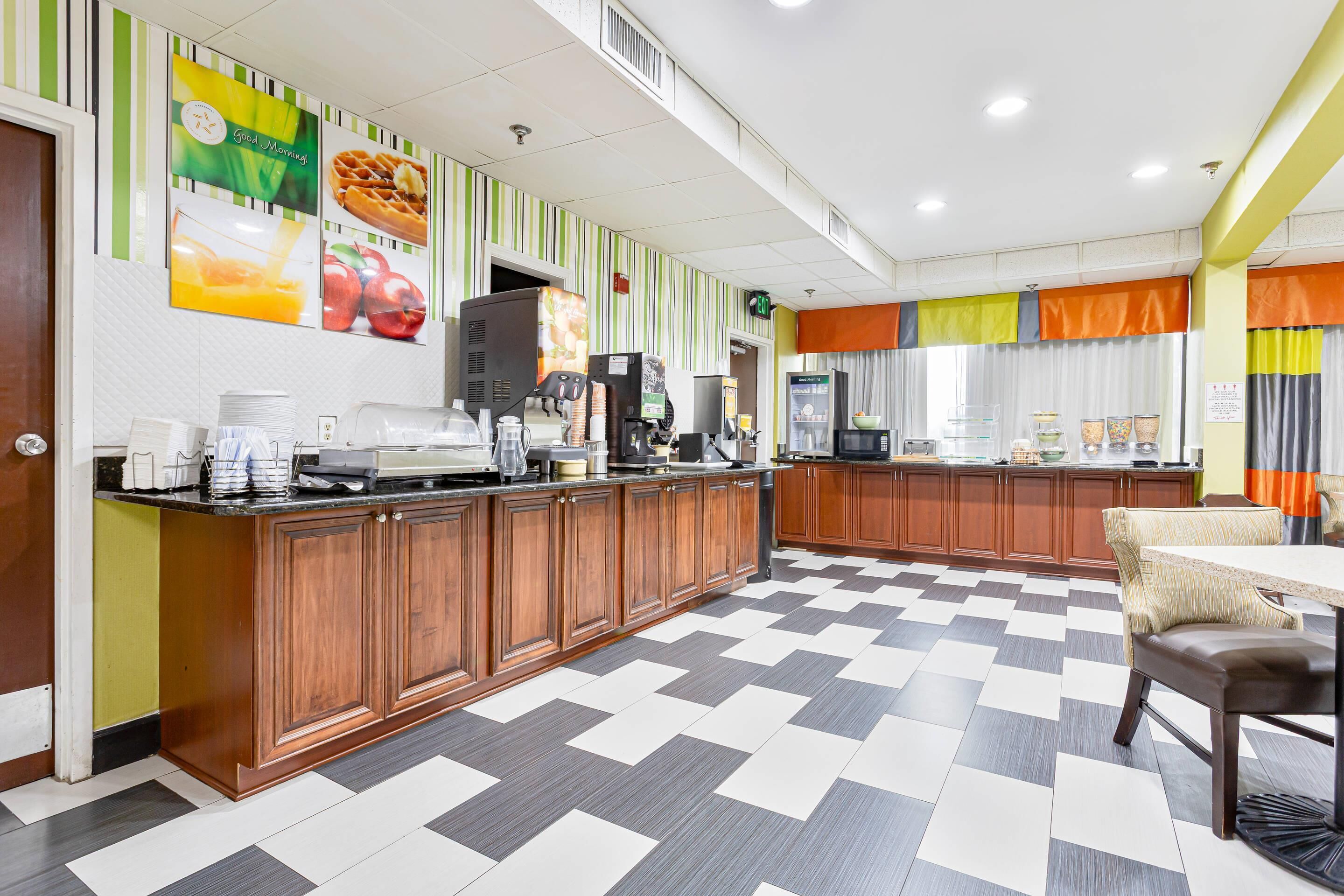 Bao gồm bữa sáng buffet hàng ngày 