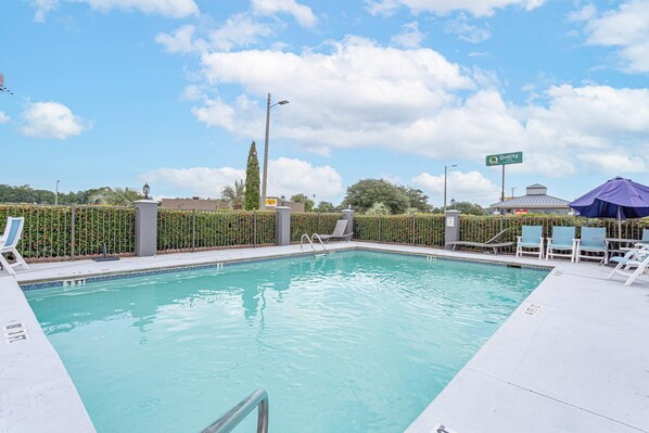 Seasonal outdoor pool