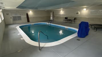 Indendørs pool