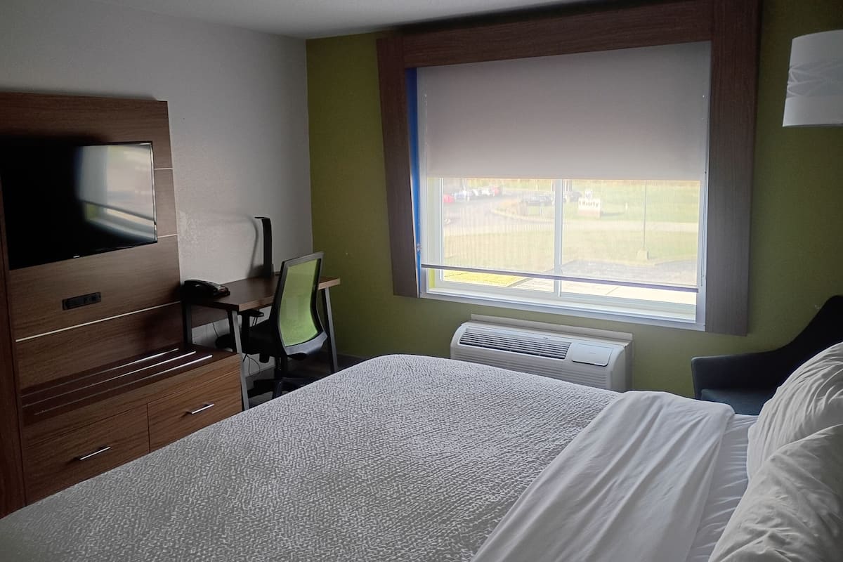 ห้องสแตนดาร์ด, เตียงคิงไซส์ 1 เตียง | โต๊ะทำงาน, เตารีด/โต๊ะรีดผ้า, เปล/เตียงเด็กอ่อน (ฟรี), Wi-Fi ฟรี