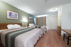 Free WiFi, bed sheets - Studio 51 Extended Stay Hotel (Phoenix)