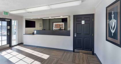 Extended Stay America Select Suites Denver Cherry Creek