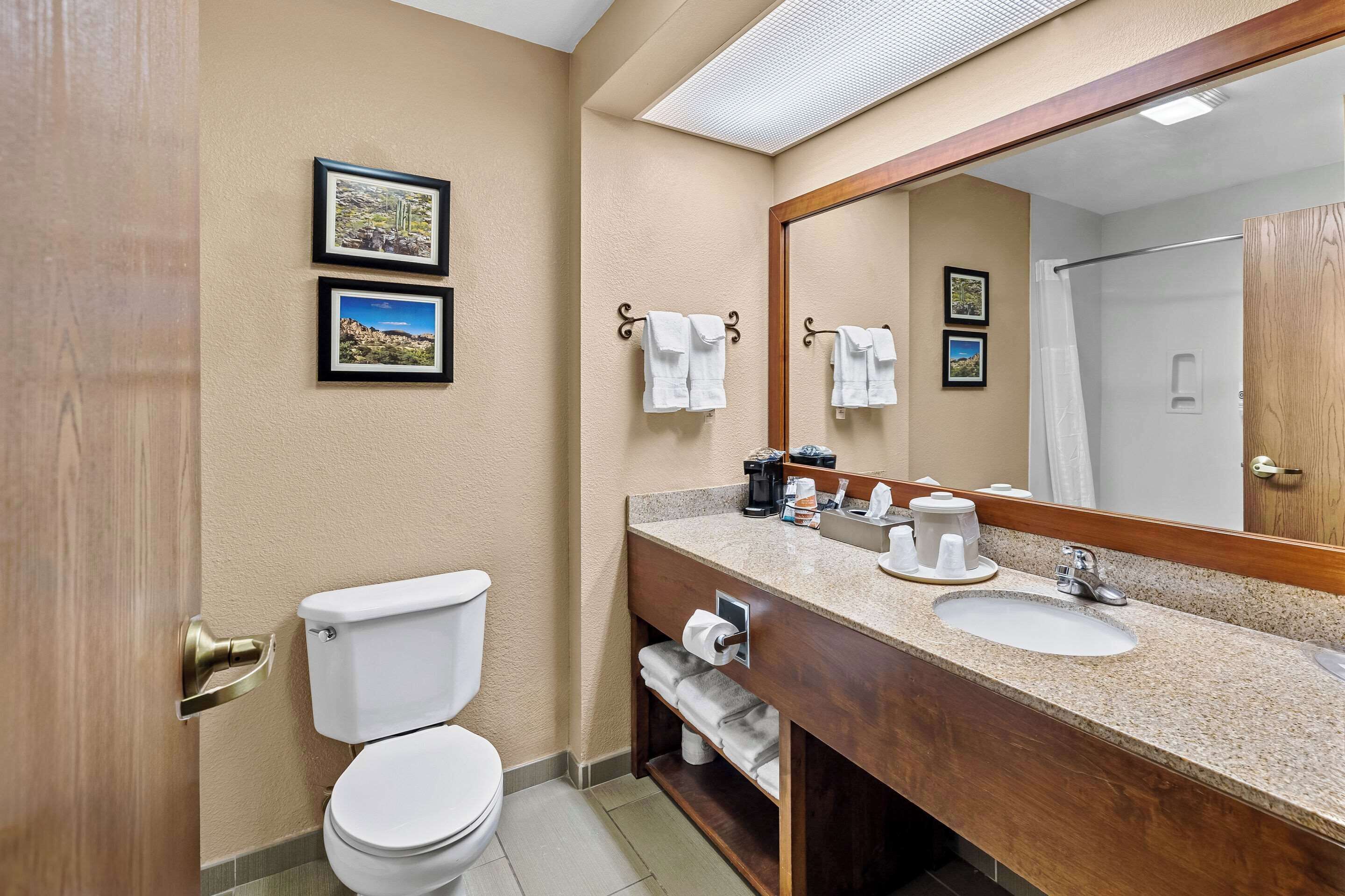 1 bedroom, premium bedding, desk, iron/ironing board