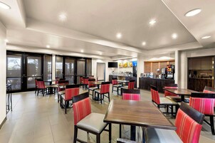 Café da manhã continental grátis todos os dias
