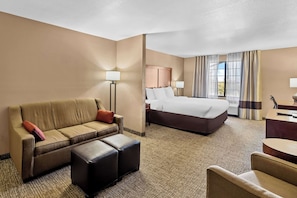 Suite, 1 King-Bett und Schlafsofa, barrierefrei, Nichtraucher | Hochwertige Bettwaren, Schreibtisch, Bügeleisen/Bügelbrett