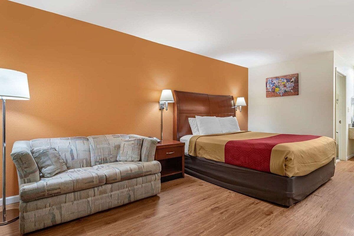 1 bedroom, desk, iron/ironing board, free WiFi