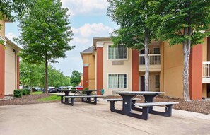 BBQ/picnic area
