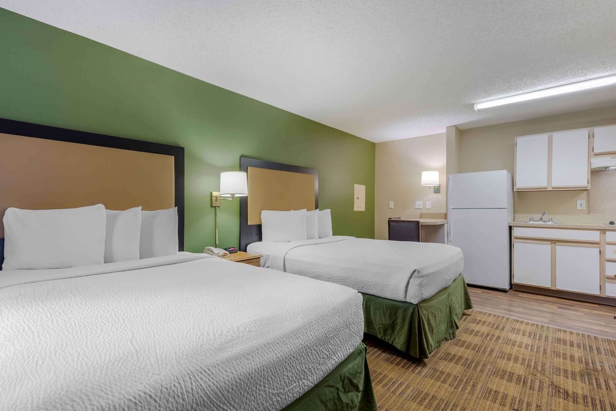Studio, 2 Double Beds, Non Smoking | Hypo-allergenic bedding, desk, laptop workspace, iron/ironing board