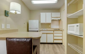 Studio, 1 Queen Bed, Non Smoking | Private kitchen | Full-size fridge, microwave, stovetop, coffee/tea maker
