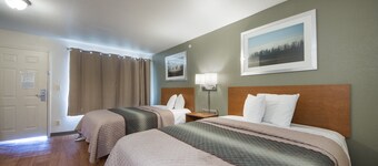 HomeTowne Studios by Red Roof Dallas - Irving