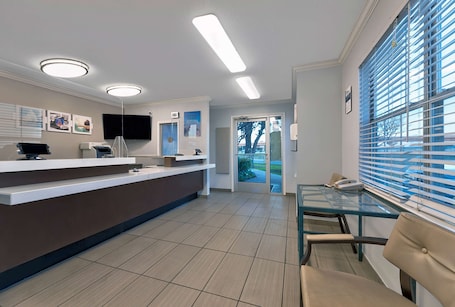 Lobby. Studio 6 North Richland Hills, TX - Fort Worth
