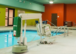 Piscine intérieure
