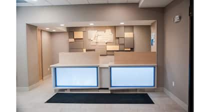 Holiday Inn Express & Suites Norfolk by IHG