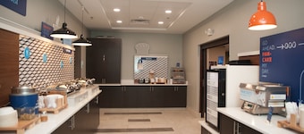 Holiday Inn Express & Suites Norfolk by IHG