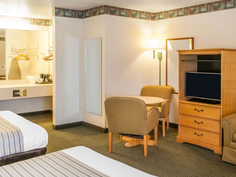 Desk, blackout curtains, iron/ironing board, free WiFi