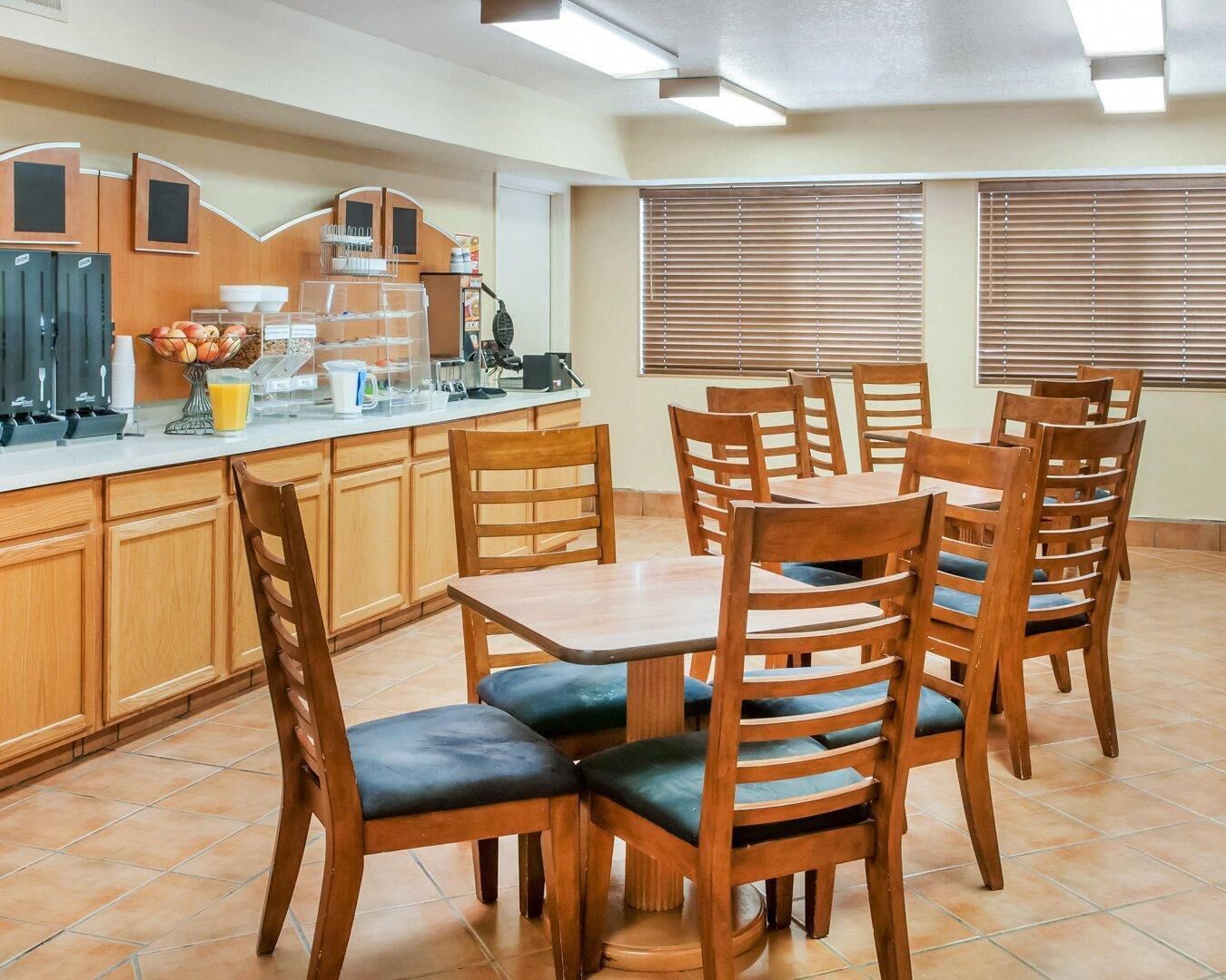 Free daily continental breakfast