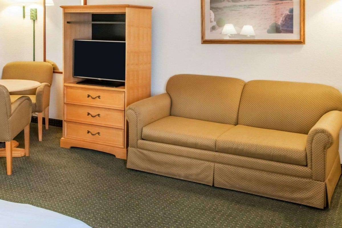 Desk, blackout curtains, iron/ironing board, free WiFi