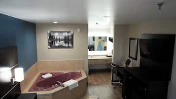 Deluxe Room, 1 King Bed, Non Smoking | Iron/ironing board, free WiFi, bed sheets