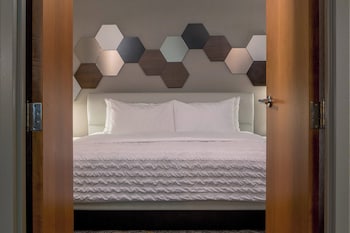 Le Méridien Boston Cambridge