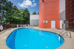 Indoor/outdoor pool