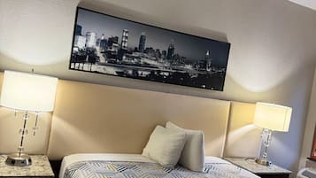 Deluxe Room, Non Smoking | Iron/ironing board, free WiFi, bed sheets