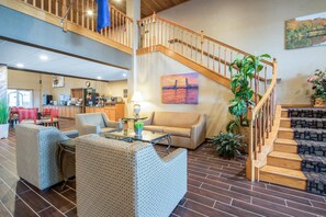 Lobby - Comfort Suites Wisconsin Dells Area (Portage)