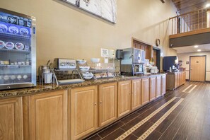 Food and drink - Comfort Suites Wisconsin Dells Area (Portage)