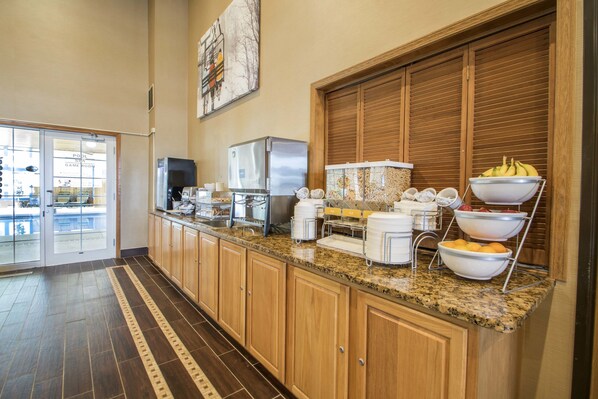 Free daily buffet breakfast 