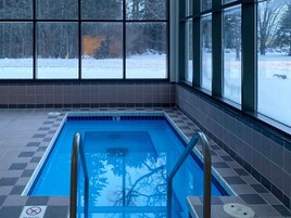 Una piscina techada