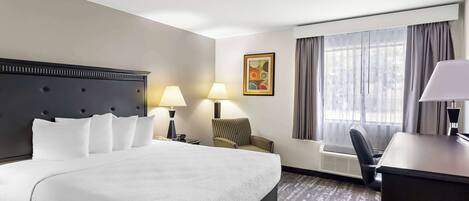 Bureau, rideaux occultants, fer et planche à repasser, Wi-Fi gratuit