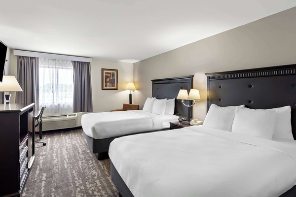 Standard Room, 2 Queen Beds, Non Smoking, Refrigerator & Microwave (Pet Friendly)