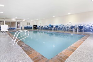 Indoor pool, pool loungers