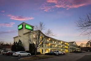 Exterior - Suburban Studios Durham-Raleigh (Durham)