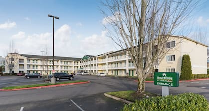 HomeTowne Studios By Red Roof Seattle - Kent/ Des Moines