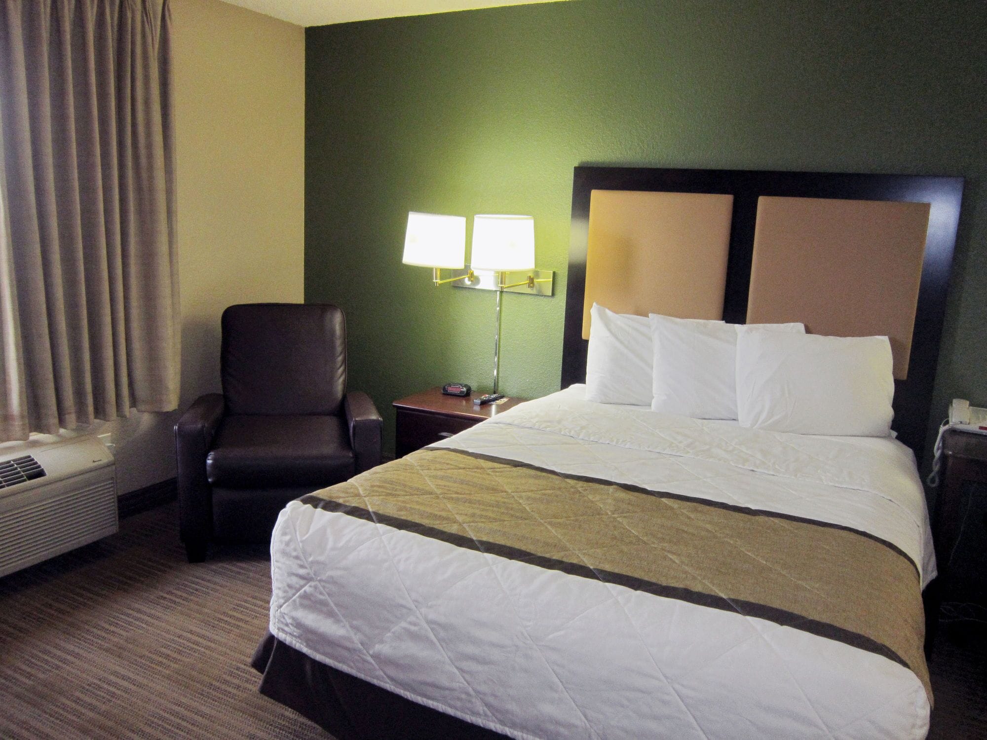 Photo - Studio 6 Suites Seattle Kent WA