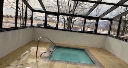 Days Inn by Wyndham Colorado Springs Airport