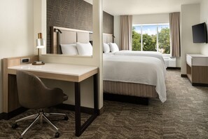 Desk, laptop workspace, iron/ironing board, free WiFi - SpringHill Suites Dallas Arlington North (Arlington)