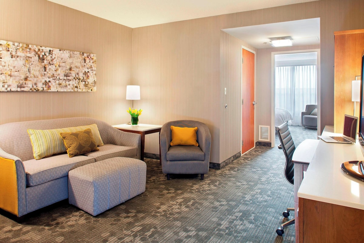 in-room safe, desk, blackout curtains, iron/ironing board