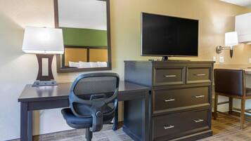 Studio | Blackout drapes, iron/ironing board, free WiFi, bed sheets