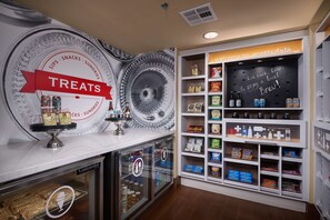 Snack bar - Hampton Inn & Suites Phoenix/Scottsdale (Scottsdale)