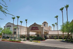 Exterior - Hampton Inn & Suites Phoenix/Scottsdale (Scottsdale)