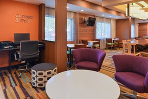 Lobby lounge
