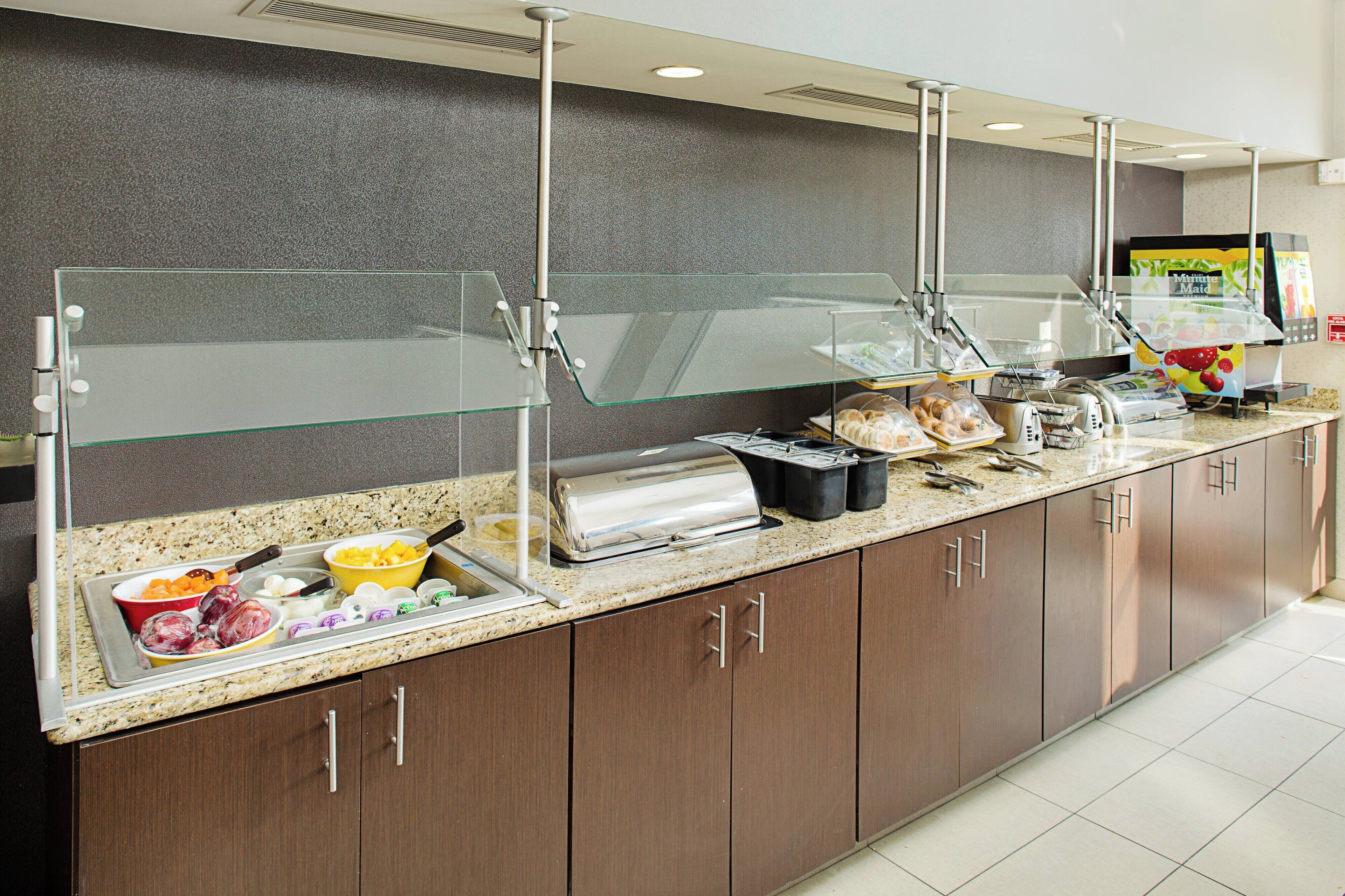 free daily continental breakfast